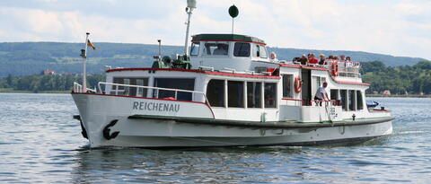  "MS Reichenau" ein Schiff der Bodensee Schifffahrt fährt auf dem Bodensee.